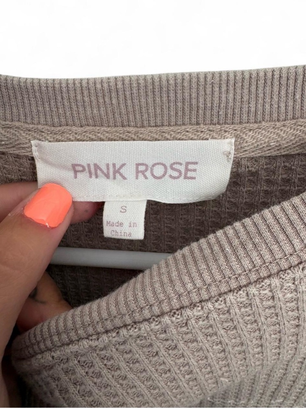 Pink Rose Manhattan Skyline Waffle Knit Pullover Sweater Taupe S - Picture 2 of 5